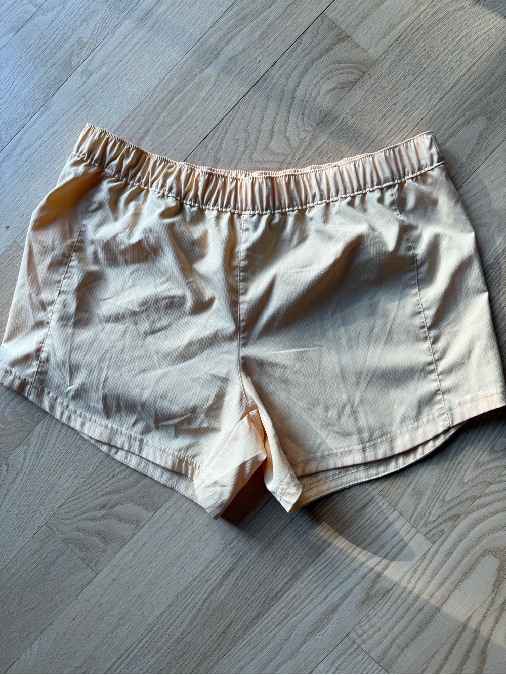 Columbia Women's Light Peach Athletic Fishing Shorts